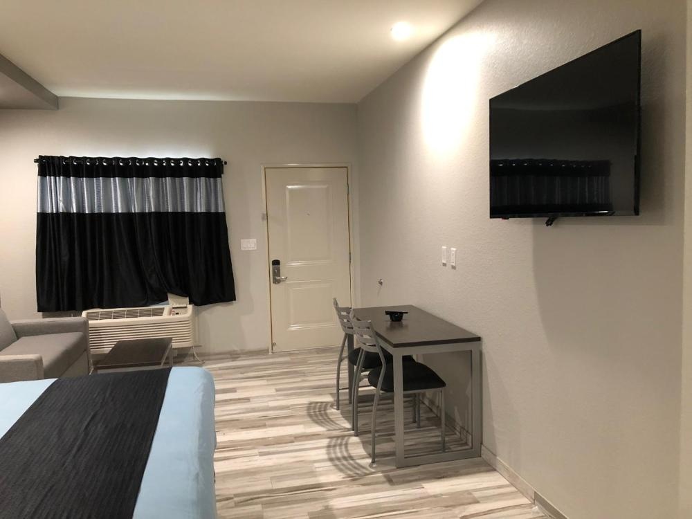 Crystal Inn Downtown